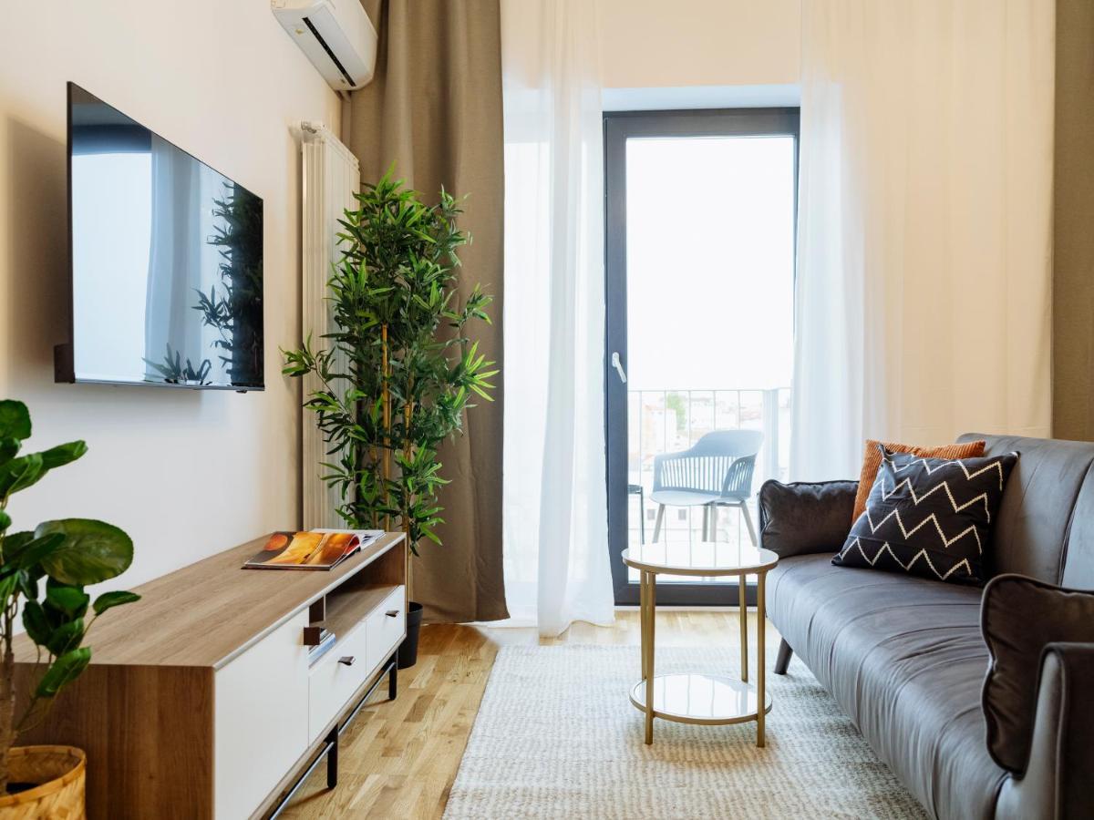 Sunny 2Br Flat - Top Location - Amazing Balcony بوخارست المظهر الخارجي الصورة